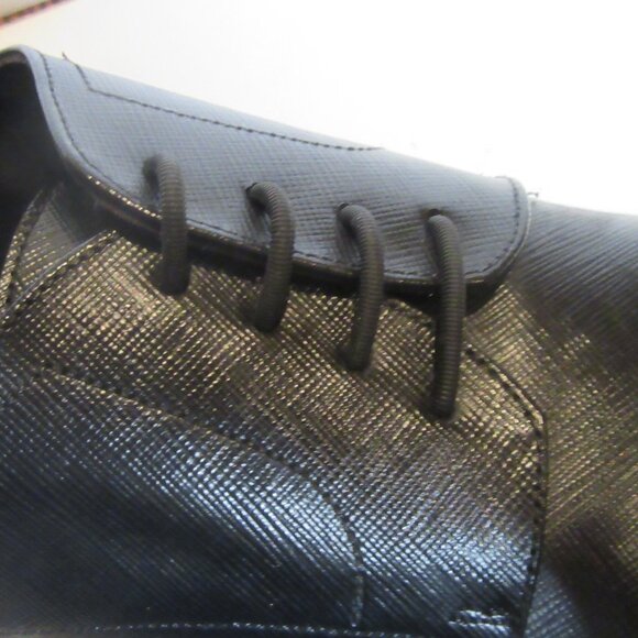 TO BOOT NEW YORK Black Textured Leather Shoes 9 with Bag display picture 2